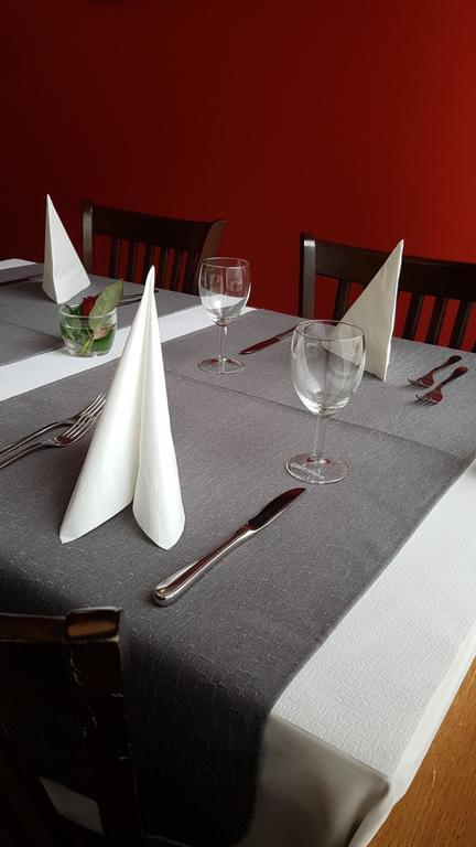 Hotel & Restaurant Stadthof Glarus Dış mekan fotoğraf