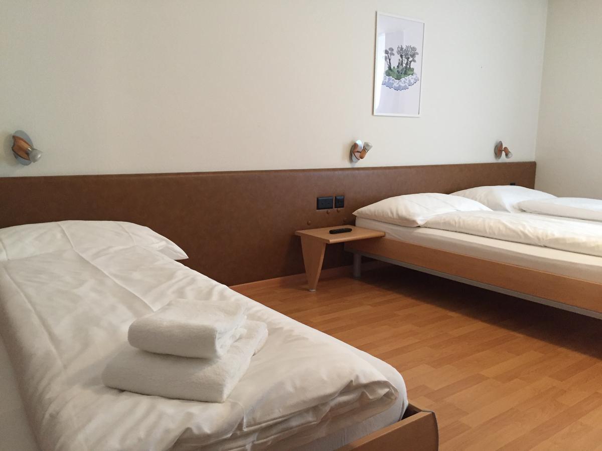 Hotel & Restaurant Stadthof Glarus Dış mekan fotoğraf