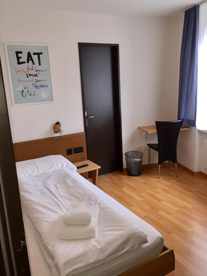 Hotel & Restaurant Stadthof Glarus Dış mekan fotoğraf