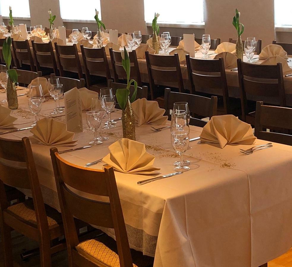 Hotel & Restaurant Stadthof Glarus Dış mekan fotoğraf